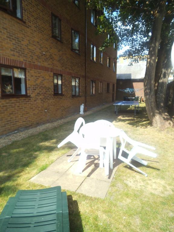 Quayside Close Holiday Apartments Poole Bilik gambar